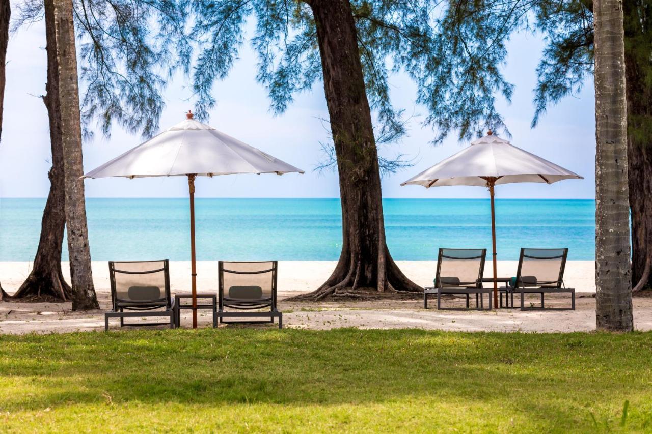 Outrigger Khao Lak Beach Resort - Sha Extra Plus Exterior photo Beach at The Royal Paradise Hotel & Spa