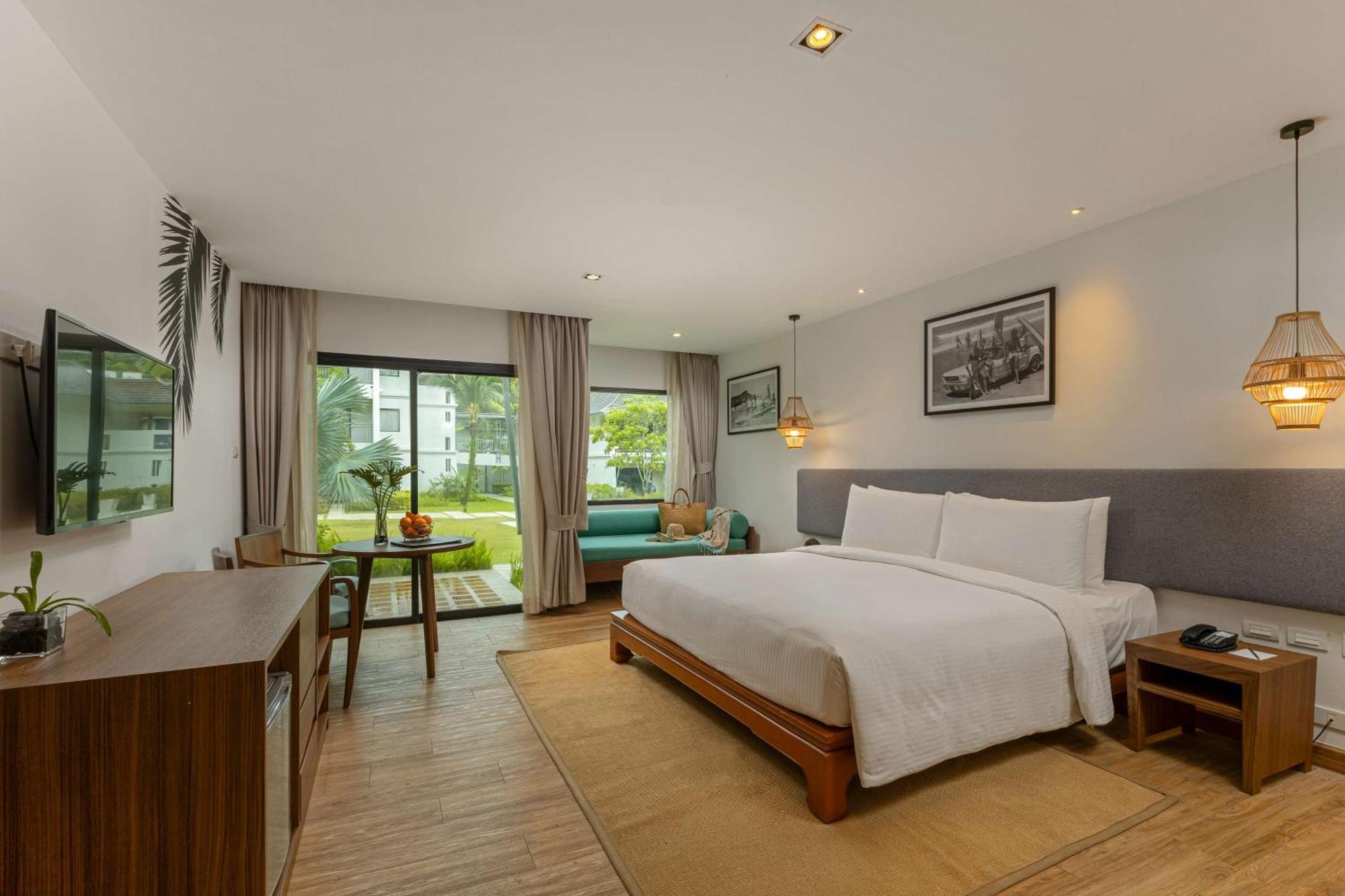 Outrigger Khao Lak Beach Resort - Sha Extra Plus Exterior photo Deluxe Pool Access