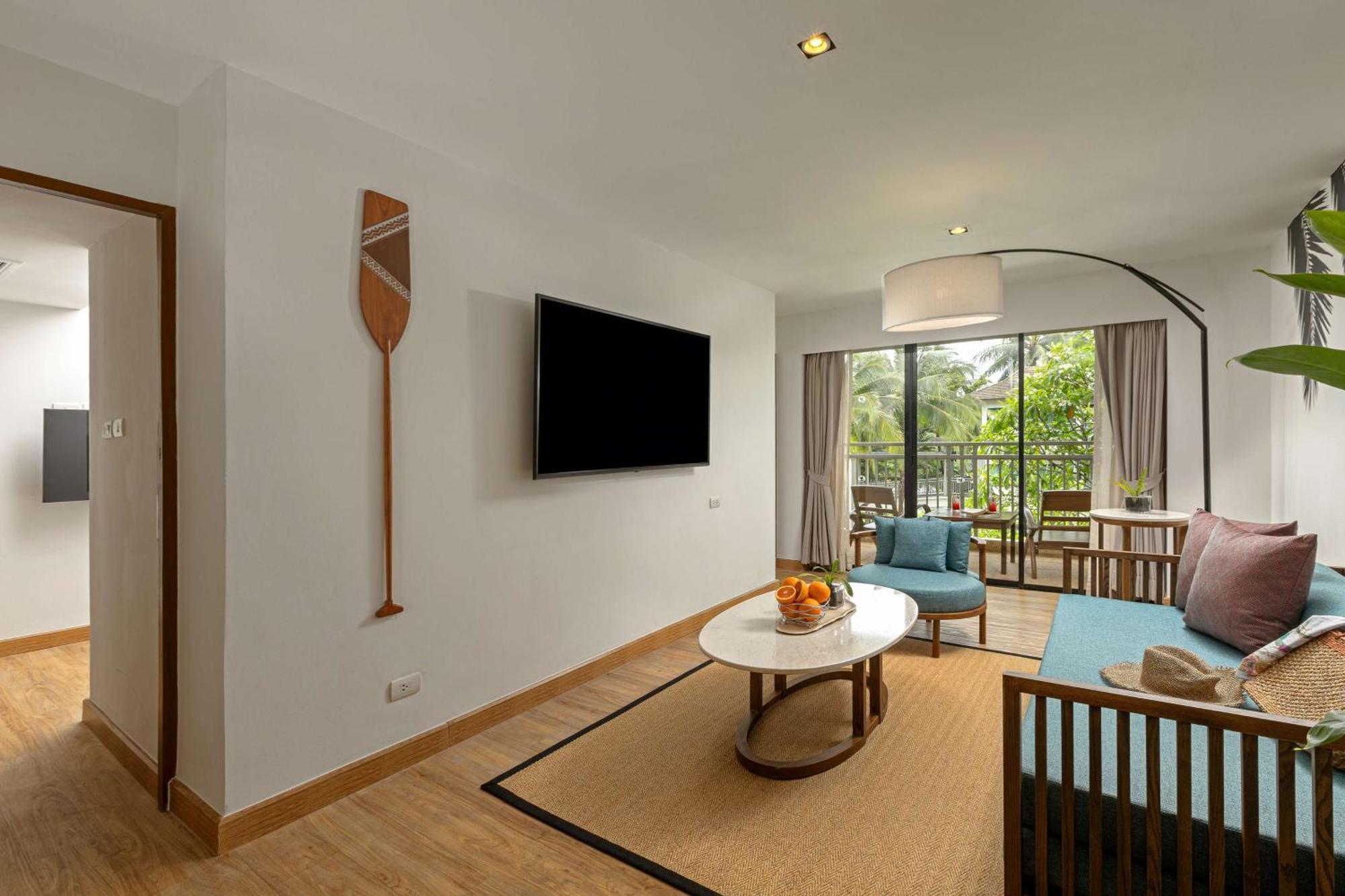 Outrigger Khao Lak Beach Resort - Sha Extra Plus Exterior photo Living room